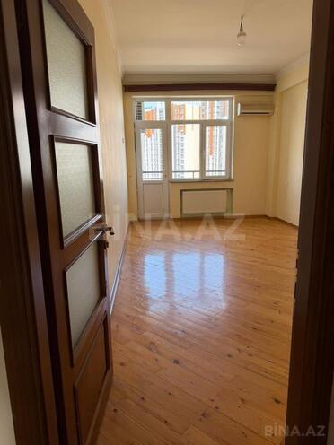 Сдаётся 3-комн. новостройка 135 м², м. Иншаатчылар, photo 12 from 23