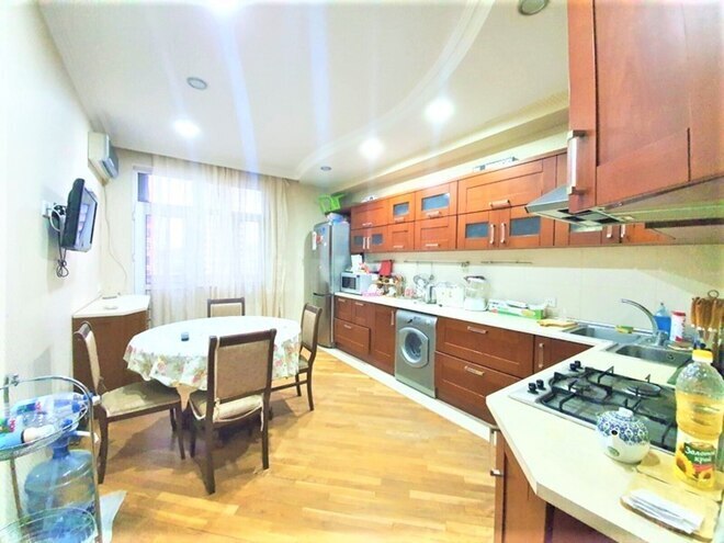Сдаётся 3-комн. новостройка 150 м², м. Элмляр Академиясы, photo 14 from 16