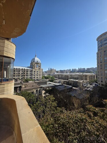 Продаётся 4-комн. новостройка 156 м², м. Низами, photo 10 from 26