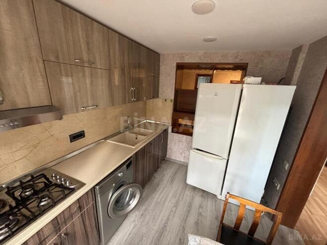 Satılır 2 otaqlı köhnə tikili 60 m², İnşaatçılar m., photo 12 from 14