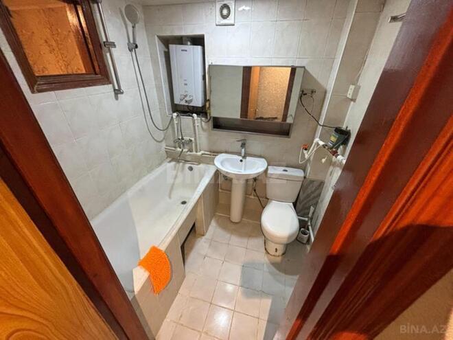 Satılır 2 otaqlı köhnə tikili 60 m², İnşaatçılar m., photo 10 from 14