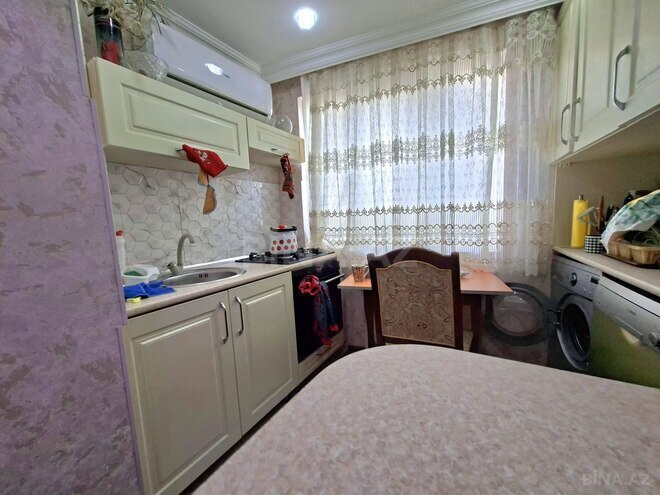 Satılır 2 otaqlı köhnə tikili 65 m², İnşaatçılar m., photo 11 from 15