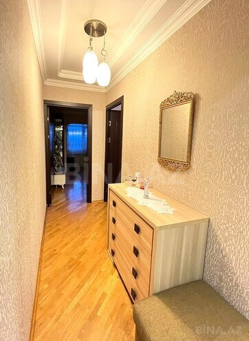 Satılır 2 otaqlı köhnə tikili 60 m², 9-cu mikrorayon q., photo 1 from 12