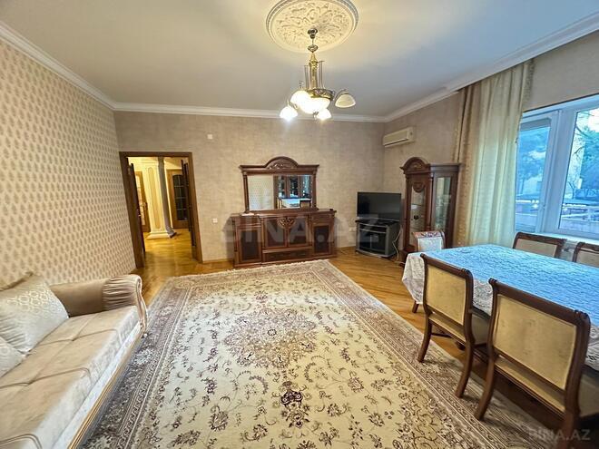 Сдаётся 3-комн. новостройка 130 м², м. Элмляр Академиясы, photo 1 from 14