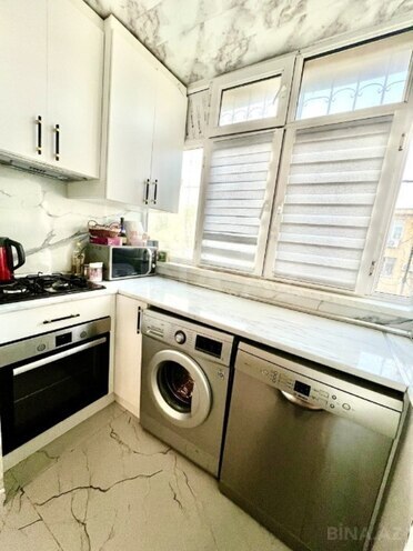 Продаётся 2-комн. вторичка 35 м², м. Кара Караев, photo 10 from 11