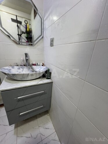 Продаётся 2-комн. вторичка 35 м², м. Кара Караев, photo 8 from 11
