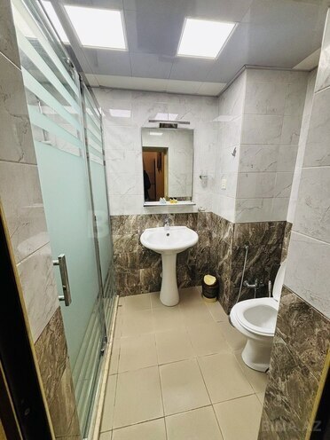 Satılır 1 otaqlı köhnə tikili 65 m², Sahil m., photo 9 from 11