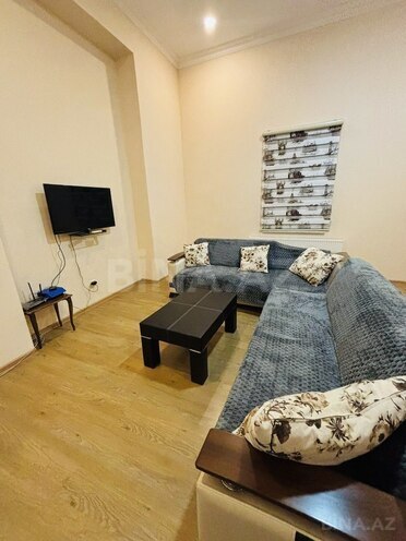 Satılır 1 otaqlı köhnə tikili 65 m², Sahil m., photo 6 from 11