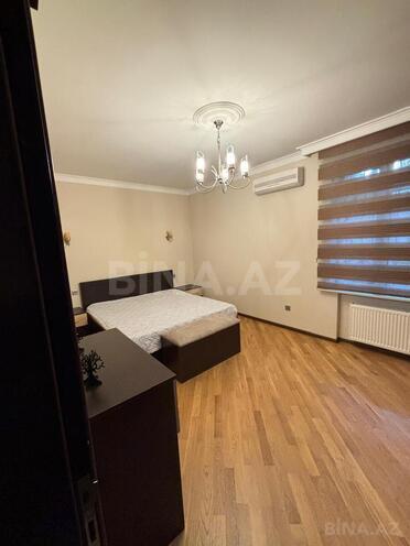 Сдаётся 3-комн. вторичка 100 м², м. Низами, photo 13 from 22