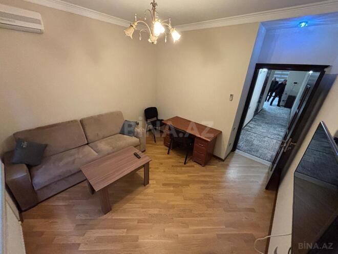 Сдаётся 3-комн. вторичка 100 м², м. Низами, photo 20 from 22
