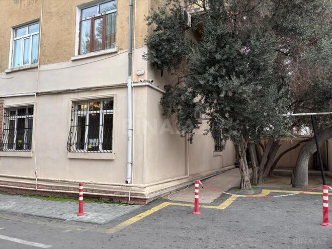 Сдаётся 3-комн. вторичка 100 м², м. Низами, photo 21 from 22