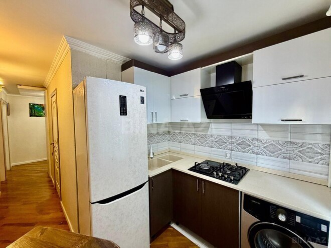 Satılır 3 otaqlı köhnə tikili 70 m², Neftçilər m., photo 15 from 20