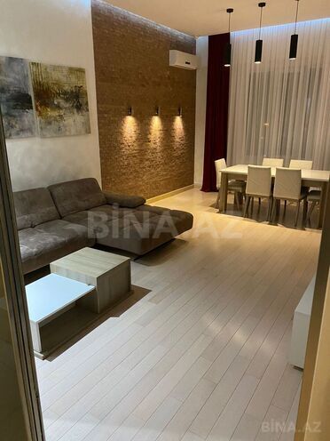 Сдаётся 3-комн. новостройка 107 м², м. Низами, photo 1 from 22