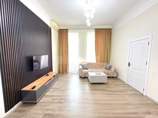Satılır 2 otaqlı köhnə tikili 50.5 m², Sahil m., photo 1 from 15