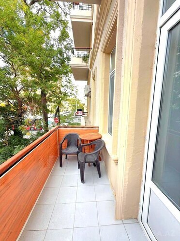 Satılır 2 otaqlı köhnə tikili 50.5 m², Sahil m., photo 13 from 15