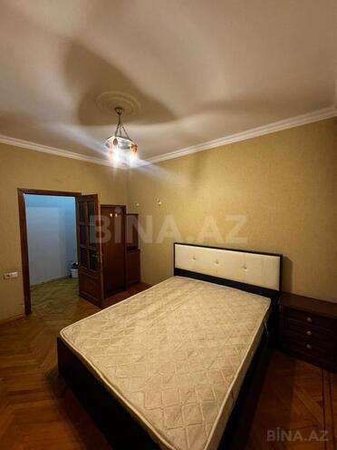 Satılır 2 otaqlı köhnə tikili 75 m², Gənclik m., photo 4 from 9