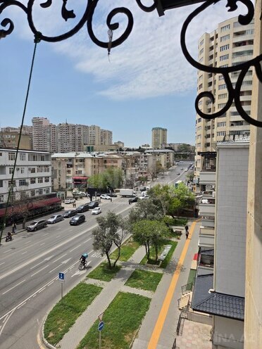 Продаётся 2-комн. вторичка 50 м², м. Элмляр Академиясы, photo 5 from 12