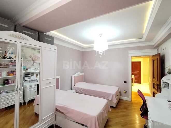 Продаётся 4-комн. новостройка 141 м², м. Кара Караев, photo 17 from 32