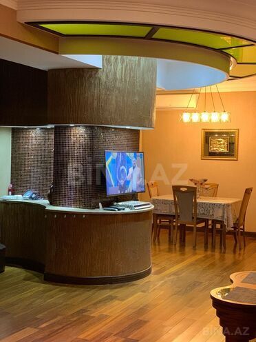 Продаётся 3-комн. вторичка 110 м², м. Низами, photo 9 from 24