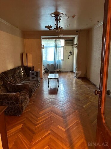 İcarəyə verilir 3 otaqlı köhnə tikili 75 m², 28 May m., photo 1 from 8