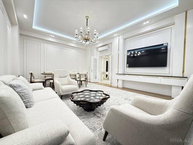 Сдаётся 3-комн. новостройка 130 м², Хатаинский р., photo 1 from 12