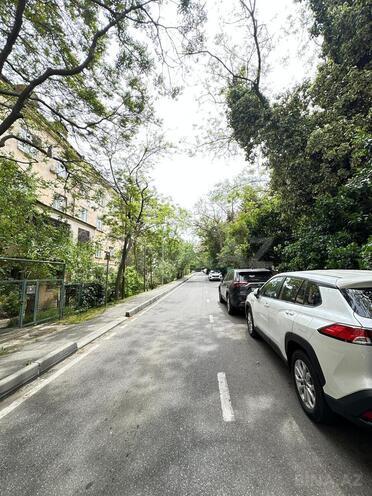 Satılır 3 otaqlı köhnə tikili 90 m², Yasamal r., photo 1 from 25