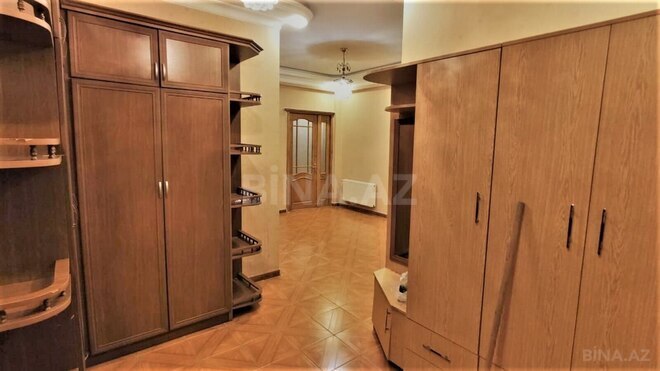 İcarəyə verilir 3 otaqlı yeni tikili 190 m², 28 May m., photo 12 from 15