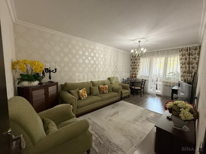 Satılır 3 otaqlı köhnə tikili 70 m², Xalqlar Dostluğu m., photo 1 from 15
