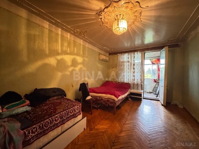 Продаётся 3-комн. вторичка 69 м², м. Нефтчиляр, photo 4 from 9