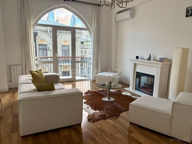 Сдаётся 2-комн. вторичка 80 м², м. Ичеришехер, photo 1 from 20