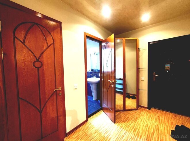 Satılır 4 otaqlı köhnə tikili 155 m², Sahil m., photo 15 from 22