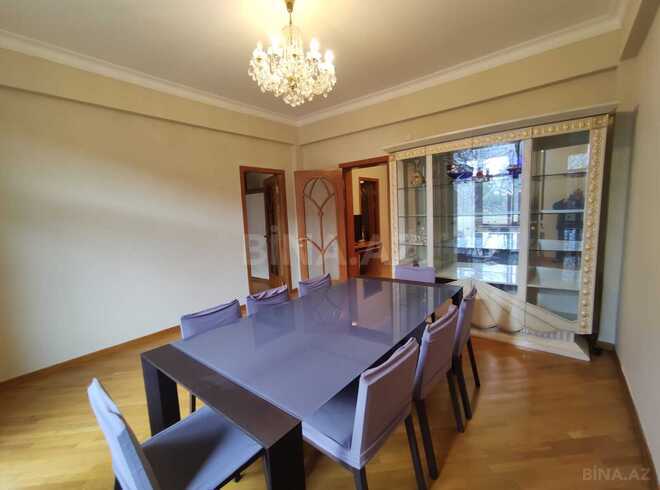 Satılır 4 otaqlı köhnə tikili 155 m², Sahil m., photo 7 from 22