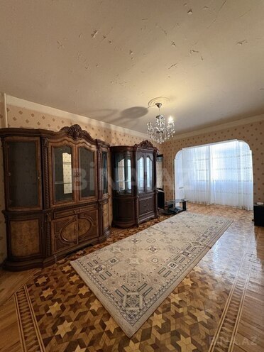 Satılır 4 otaqlı köhnə tikili 90 m², İnşaatçılar m., photo 1 from 27
