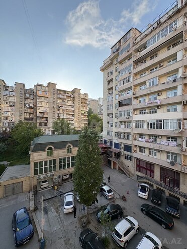 Satılır 4 otaqlı köhnə tikili 90 m², İnşaatçılar m., photo 22 from 27