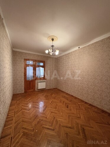 Satılır 4 otaqlı köhnə tikili 90 m², İnşaatçılar m., photo 7 from 27