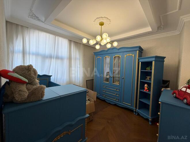 Satılır 4 otaqlı köhnə tikili 215 m², Sahil m., photo 15 from 31