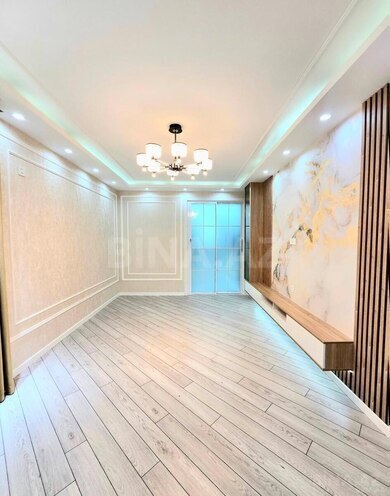 Satılır 2 otaqlı köhnə tikili 50 m², Nəsimi m., photo 1 from 11