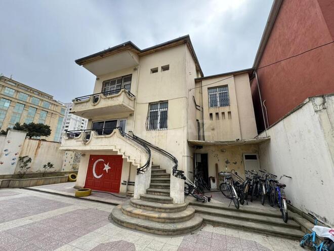 İcarəyə verilir 8 otaqlı həyət evi/bağ evi 300 m², 20 Yanvar m., photo 1 from 29