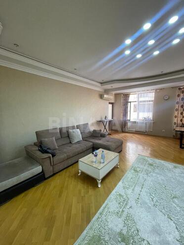 İcarəyə verilir 3 otaqlı yeni tikili 145 m², 28 May m., photo 1 from 21