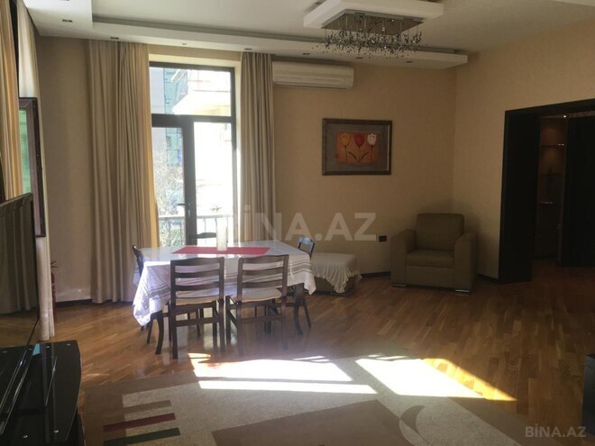 Satılır 2 otaqlı köhnə tikili 70 m², Sahil m., photo 5 from 16