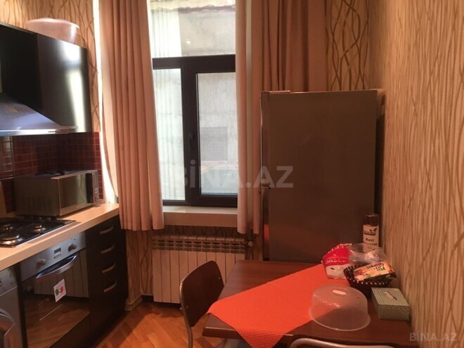 Satılır 2 otaqlı köhnə tikili 70 m², Sahil m., photo 7 from 16