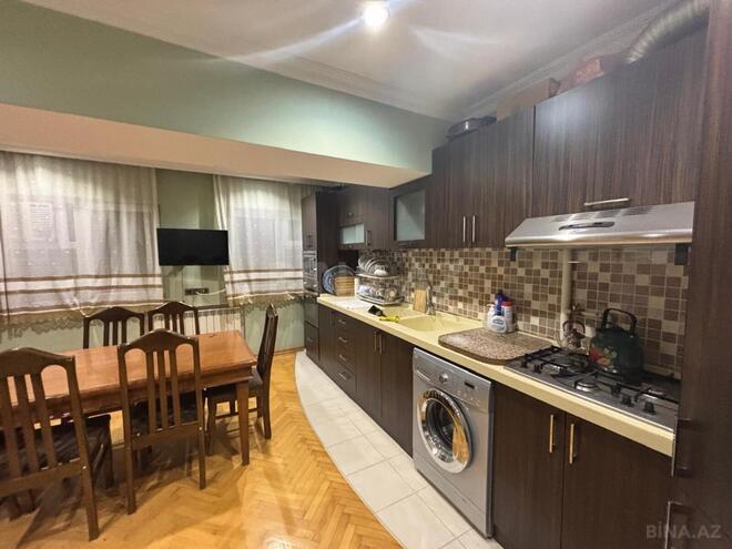 Продаётся 3-комн. вторичка 105 м², Насиминский  р., photo 13 from 19