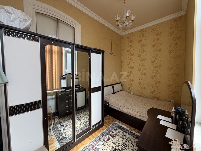 Satılır 4 otaqlı köhnə tikili 140 m², Sahil m., photo 8 from 30