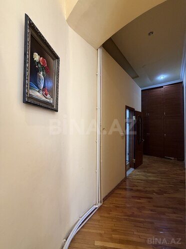 Satılır 4 otaqlı köhnə tikili 140 m², Sahil m., photo 24 from 30