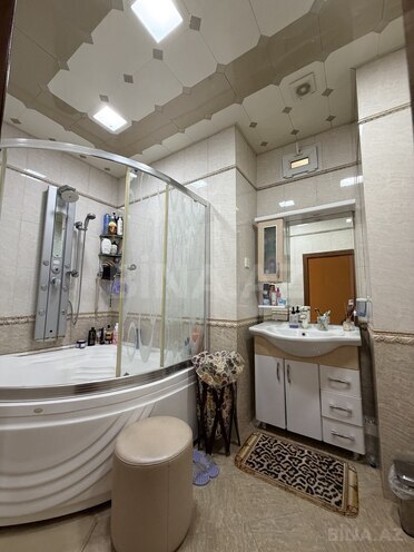 Satılır 4 otaqlı köhnə tikili 140 m², Sahil m., photo 23 from 30