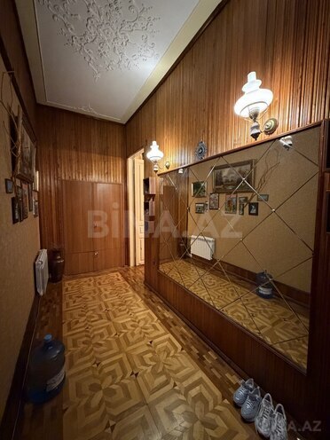Satılır 4 otaqlı köhnə tikili 140 m², Sahil m., photo 27 from 30