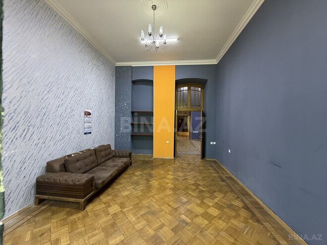 Satılır 4 otaqlı köhnə tikili 200 m², Sahil m., photo 10 from 22