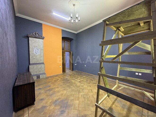 Satılır 4 otaqlı köhnə tikili 200 m², Sahil m., photo 13 from 22