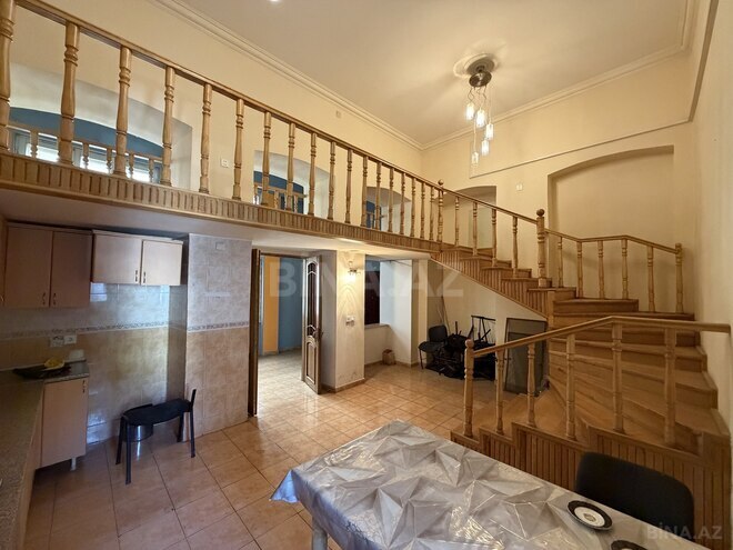 Satılır 4 otaqlı köhnə tikili 200 m², Sahil m., photo 17 from 22
