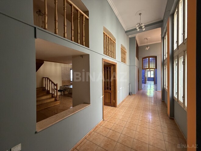 Satılır 4 otaqlı köhnə tikili 200 m², Sahil m., photo 1 from 22